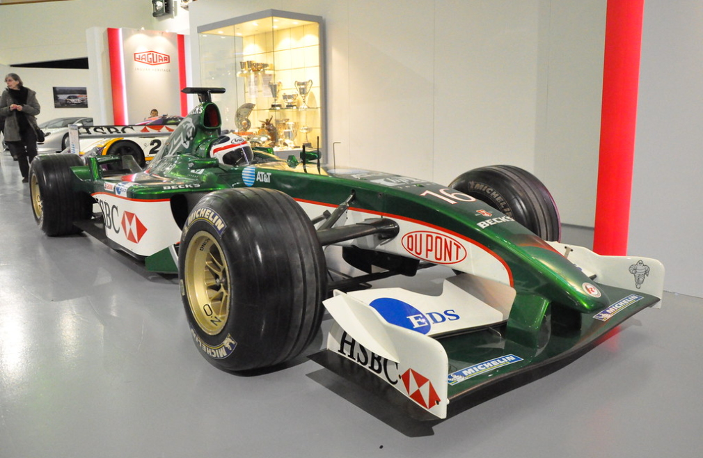 Jaguar F1 team car in a Jaguar museum